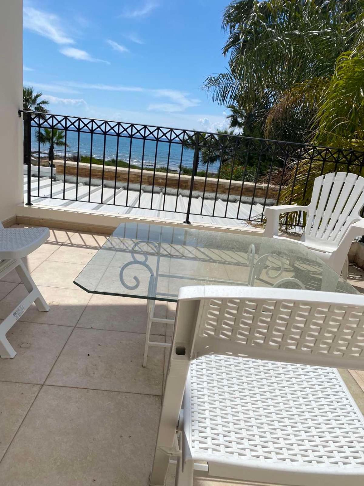 Ionion Beachfront Villa Айя-Напа Экстерьер фото