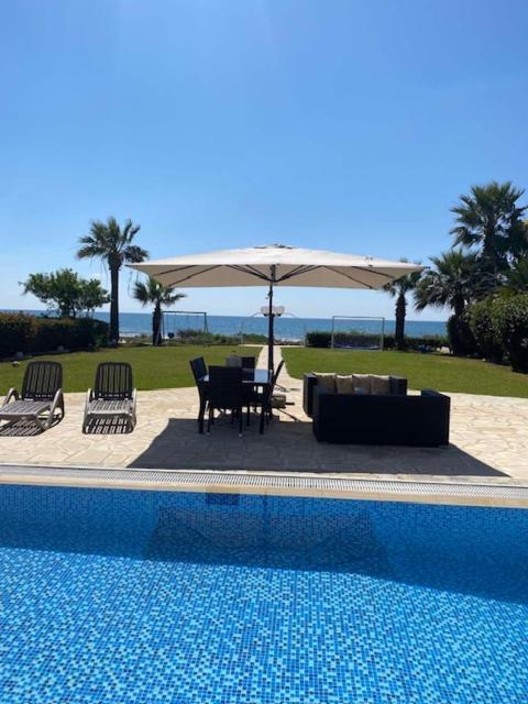 Ionion Beachfront Villa Айя-Напа Экстерьер фото