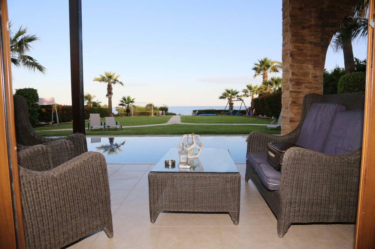 Ionion Beachfront Villa Айя-Напа Экстерьер фото